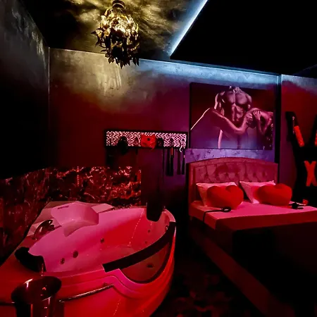 Love Room Homestay Bucharest