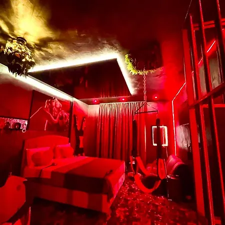 Homestay Love Room Bucharest