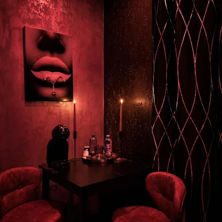 Room- Adult Only Alloggio in famiglia Bucarest