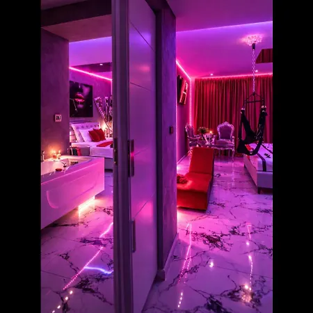 Room- Adult Only Homestay Bucharest