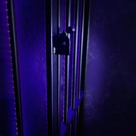 ホームステイ Love Room ブカレスト