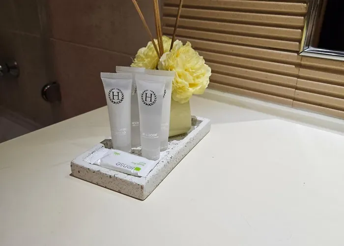 Love Room Gazde/Camere de închiriat