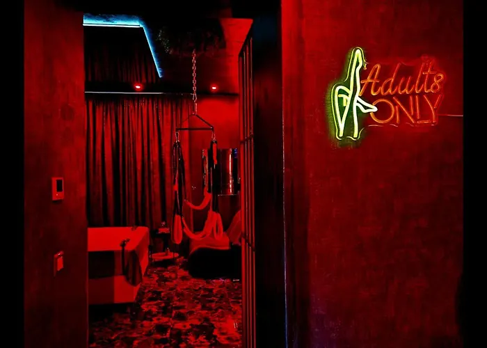 Love Room Бухарест